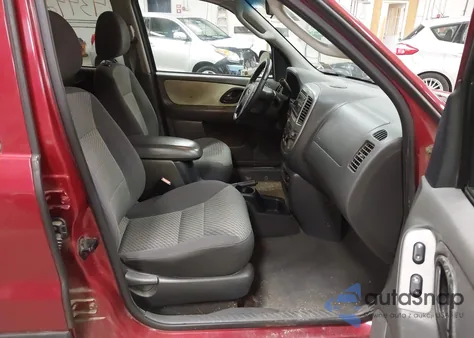 2004 Ford Escape Xlt from USA, damaged, VIN 1FMYU931X4KB35749